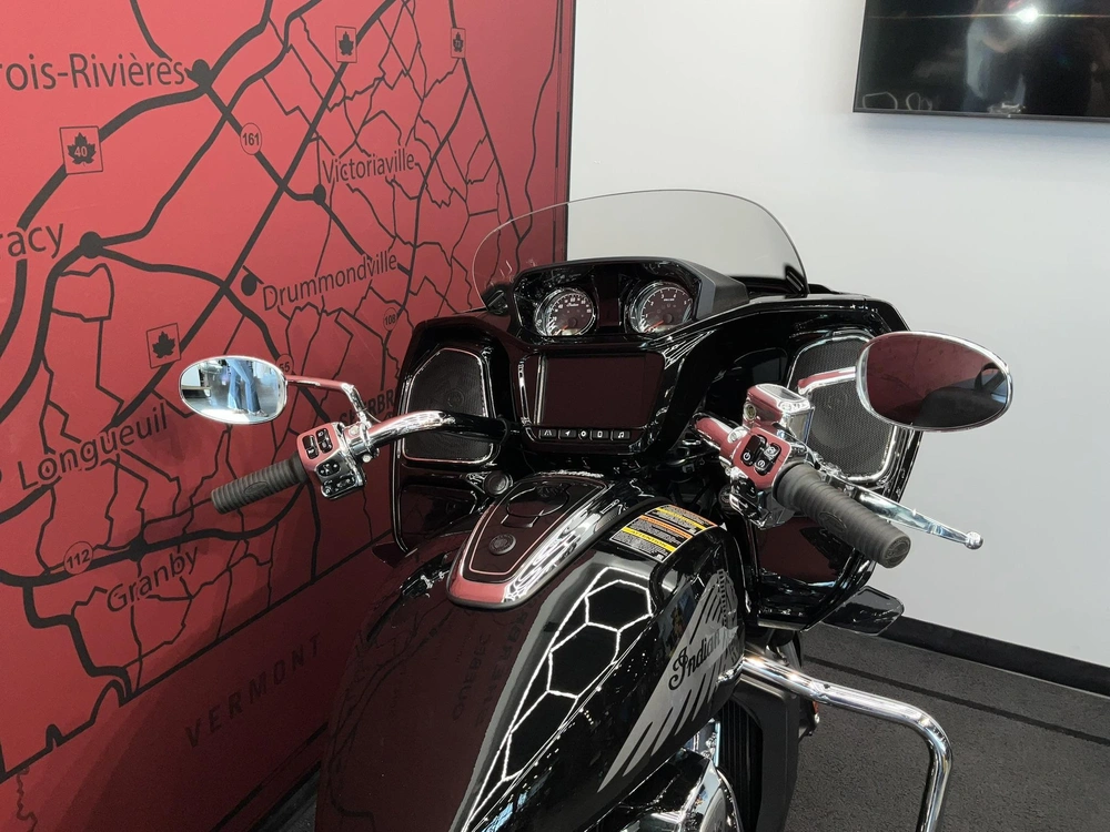 Indian Motorcycle Challenger Limited + 112 Package 2026 alt