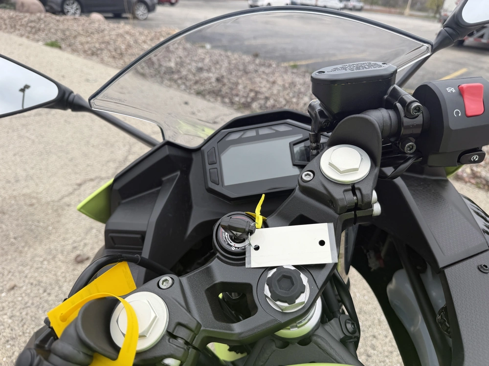 2026 Kawasaki Ninja 500 Abs alt