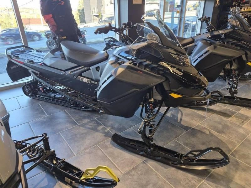 Ski-doo Renegade Adrenaline 900 Ace Turbo R Ripsaw 1.25'' E.s. 2026 alt