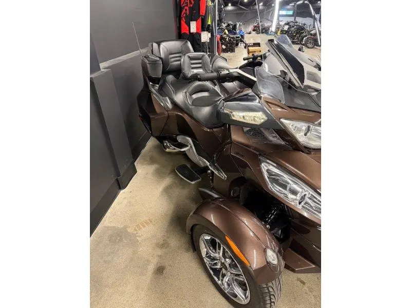 Can-Am Spyder RT 2012