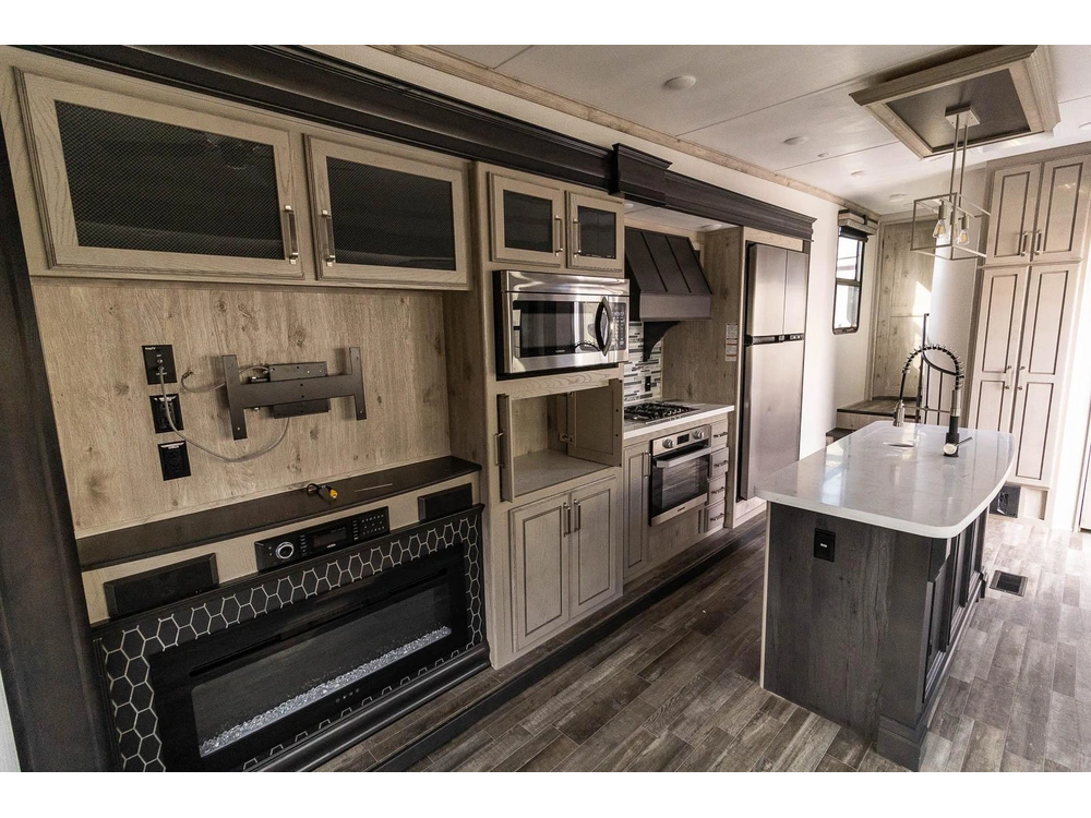 2021 Keystone Rv Alpine 3650 Rl alt