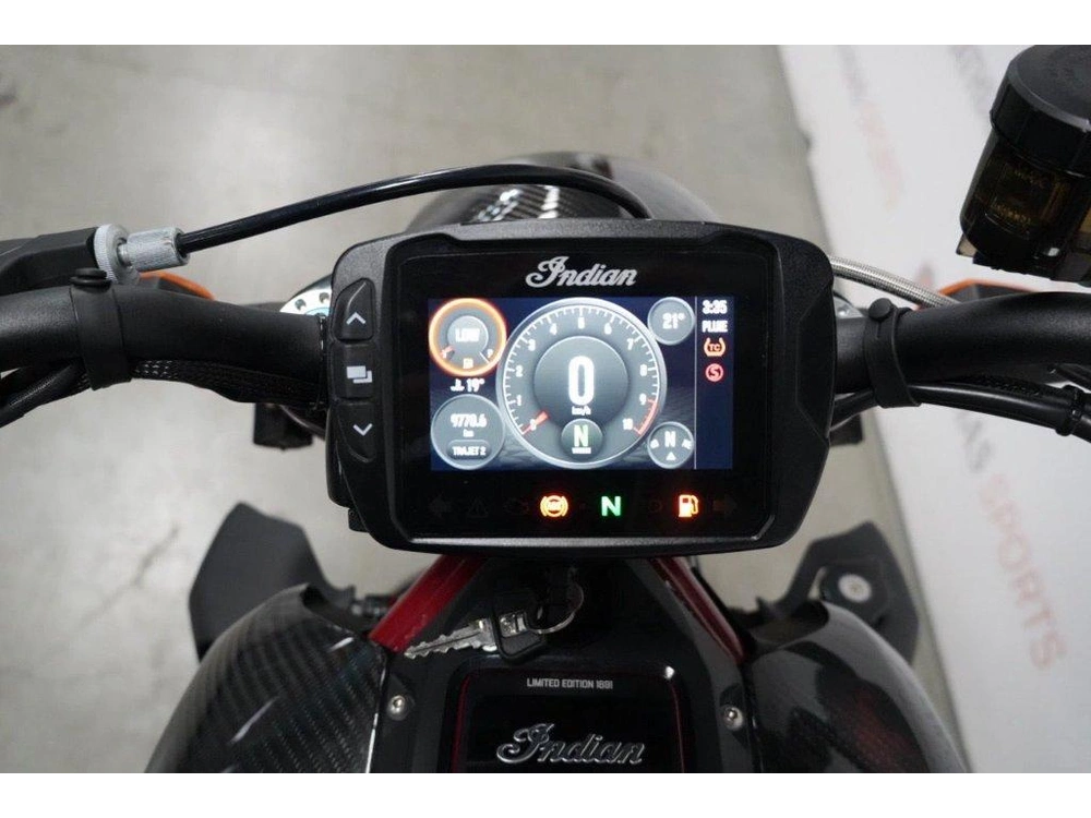 Indian Motorcycle FTR R CARBON 2022 — photo 8