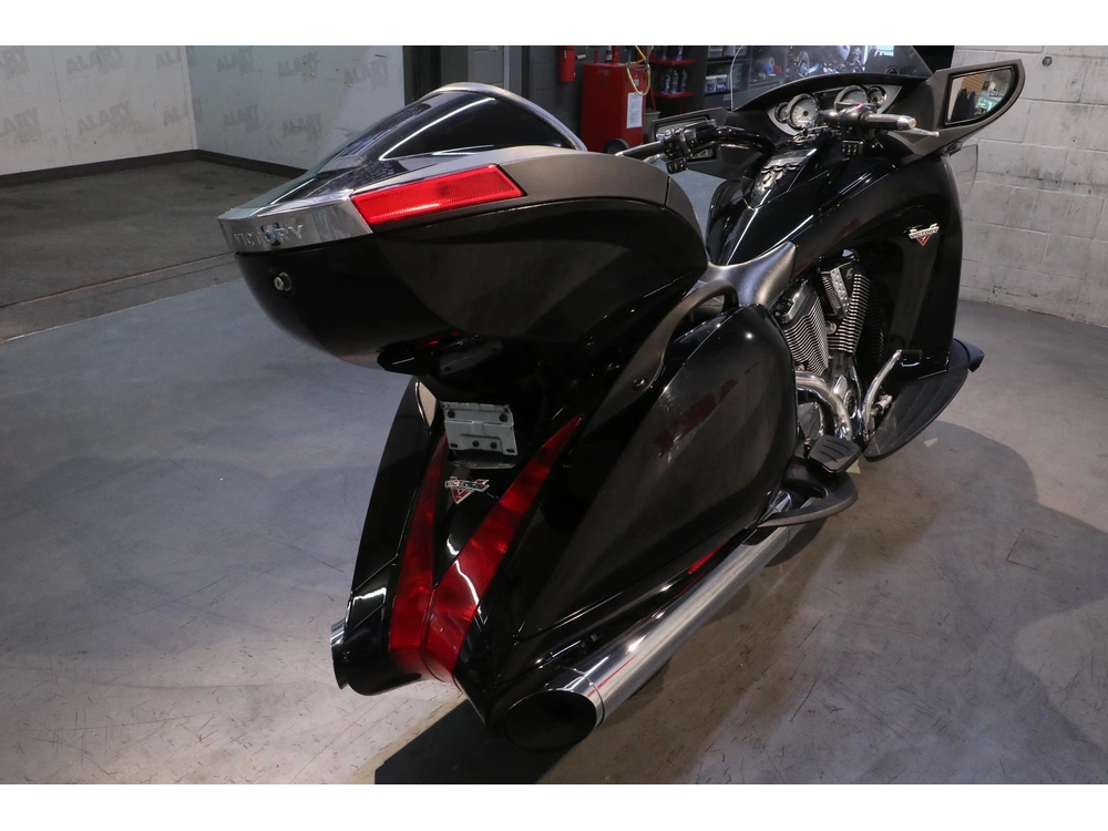 Victory Motorcycles Vision Tour Abs 2013 alt