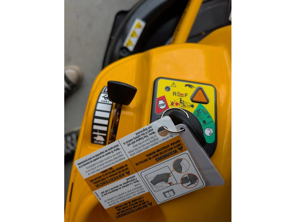 2026 Cub Cadet Cc30h Mini 30sd Hyd alt