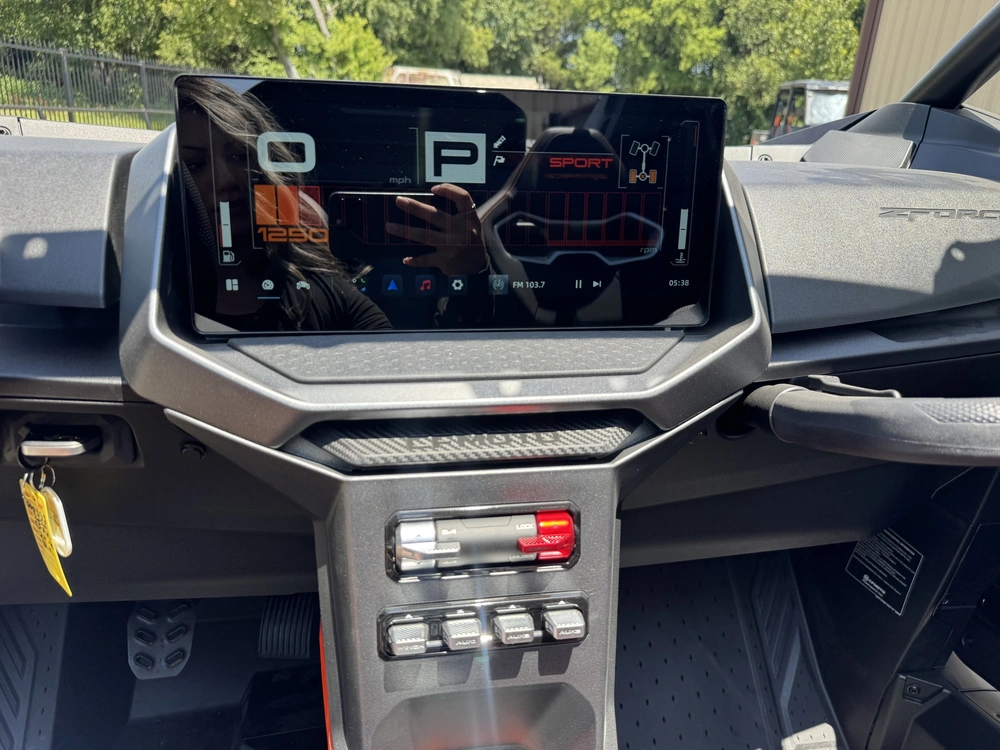 2026 Cfmoto Zforce Z10 alt