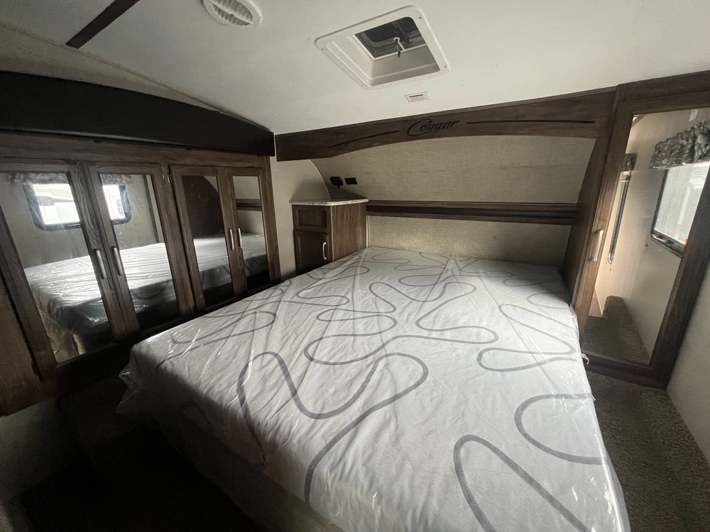 2017 Keystone Rv Cougar 29 Res alt