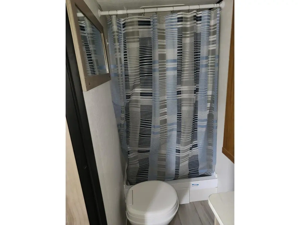 Keystone Rv Coleman 23 B 2025 alt