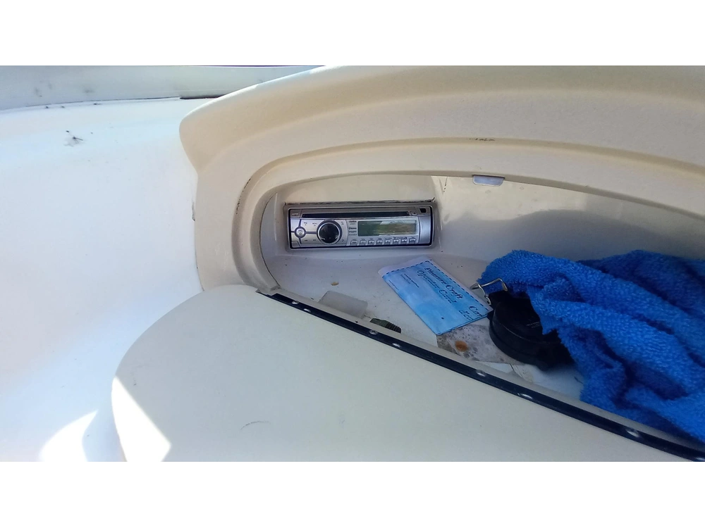 1995 Sea Ray 195 Br alt