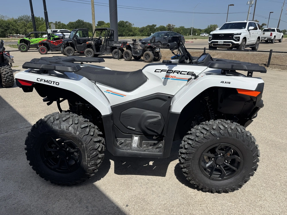 2026 Cfmoto Cforce 500 alt