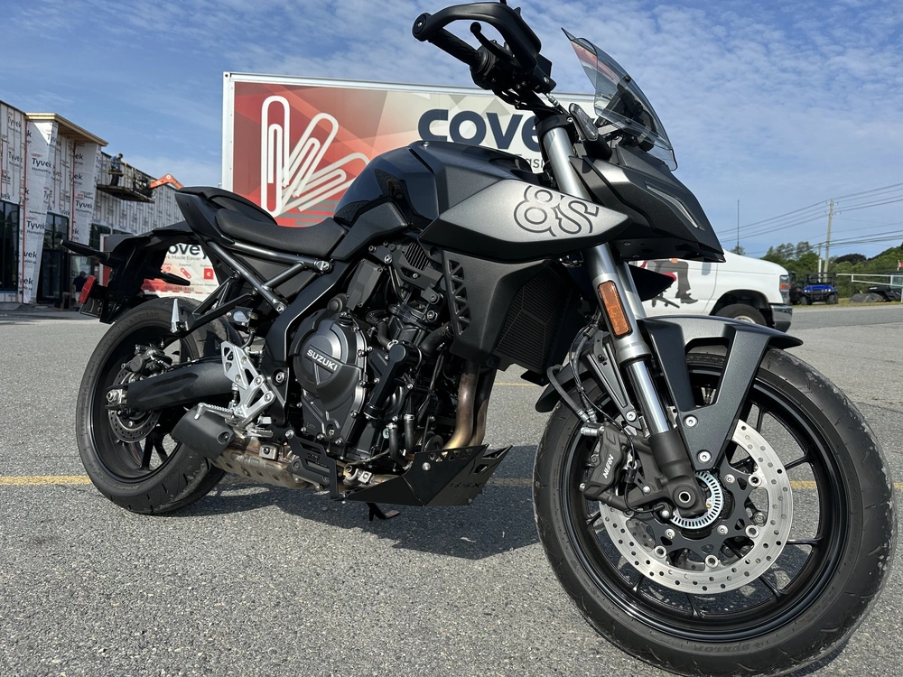 2023 Suzuki Gsx-8s alt
