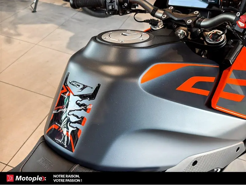 Ktm Superduke Gt 2024 alt