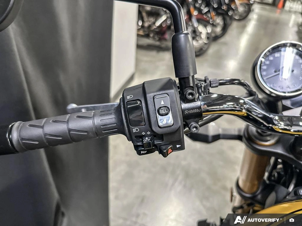 2022 Kawasaki Z900rs Se alt
