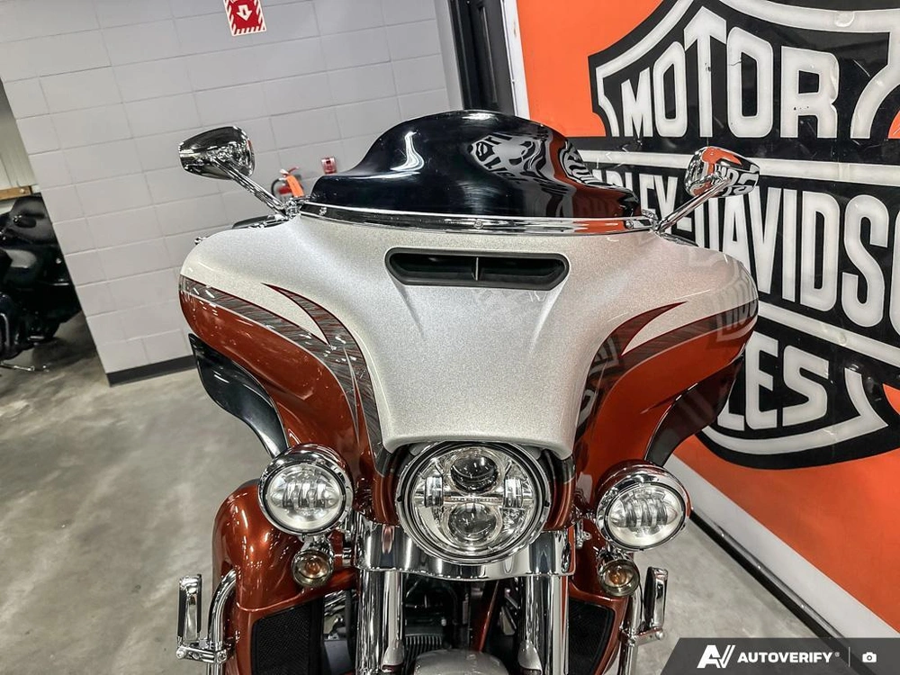 2014 Harley-davidson Flhtcse alt