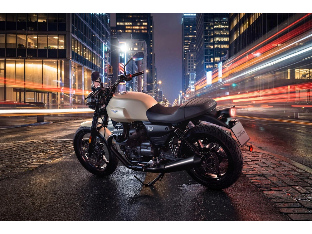 Moto Guzzi V7-850 Stone 2027 alt