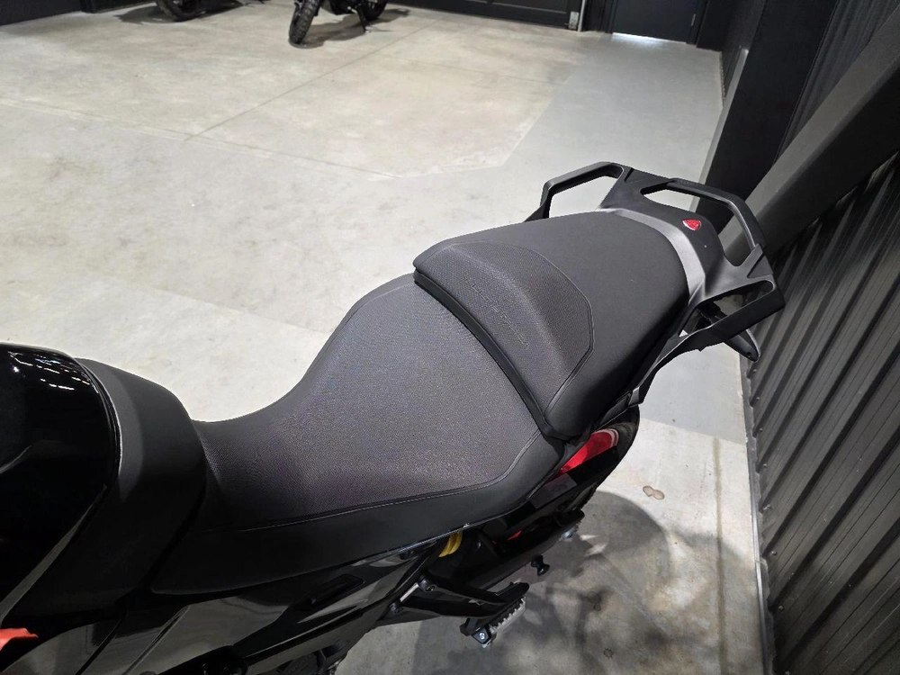 Ducati Multistrada V2s 2024 alt