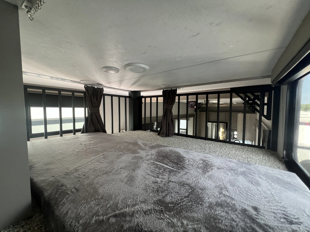 2026 Coachmen Catalina 44condo alt