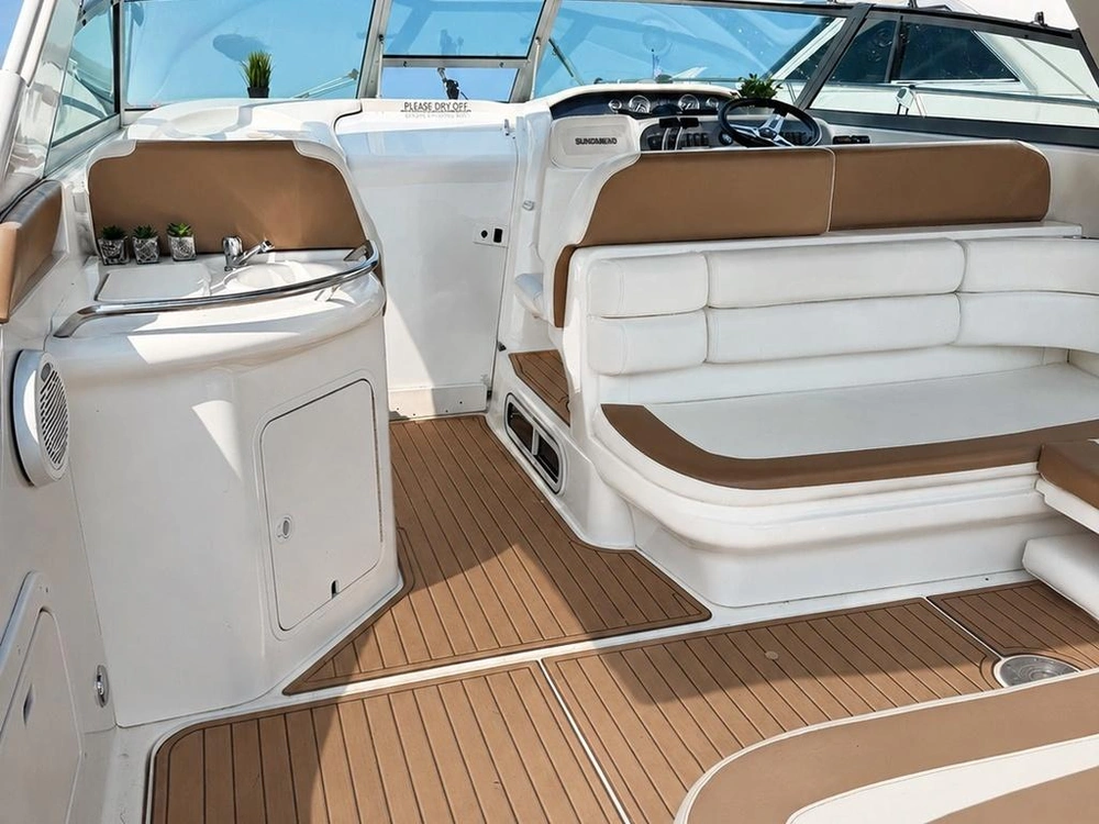 1996 Sea Ray Sundancer 330 alt