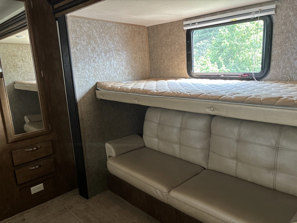 2016 Forest River Salem 31kqbts alt