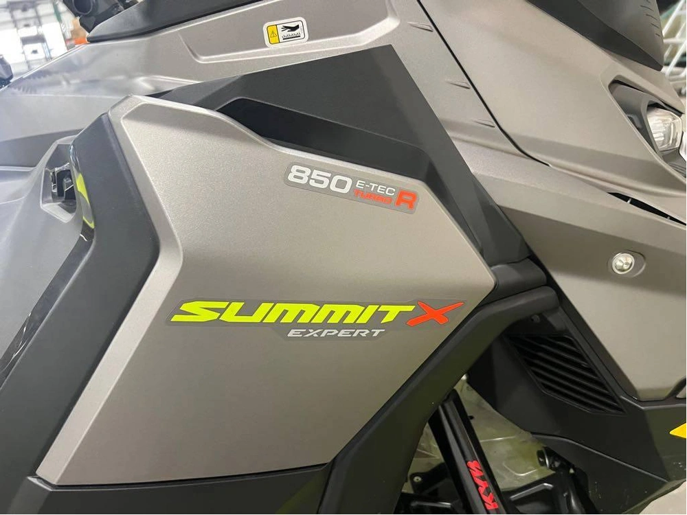 2023 Ski-doo Summit X W/ Expert Package 175 850 Turbo alt
