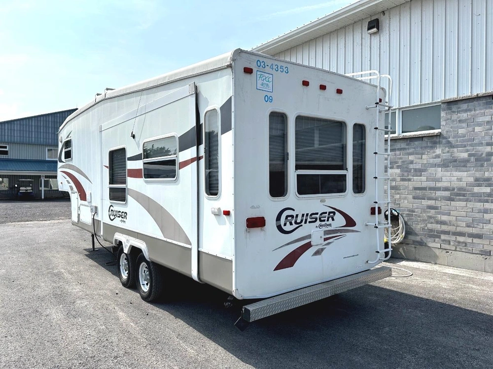 2004 Crossroads Cruiser 27rl alt