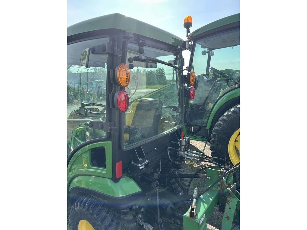 2021 John Deere 1025r alt