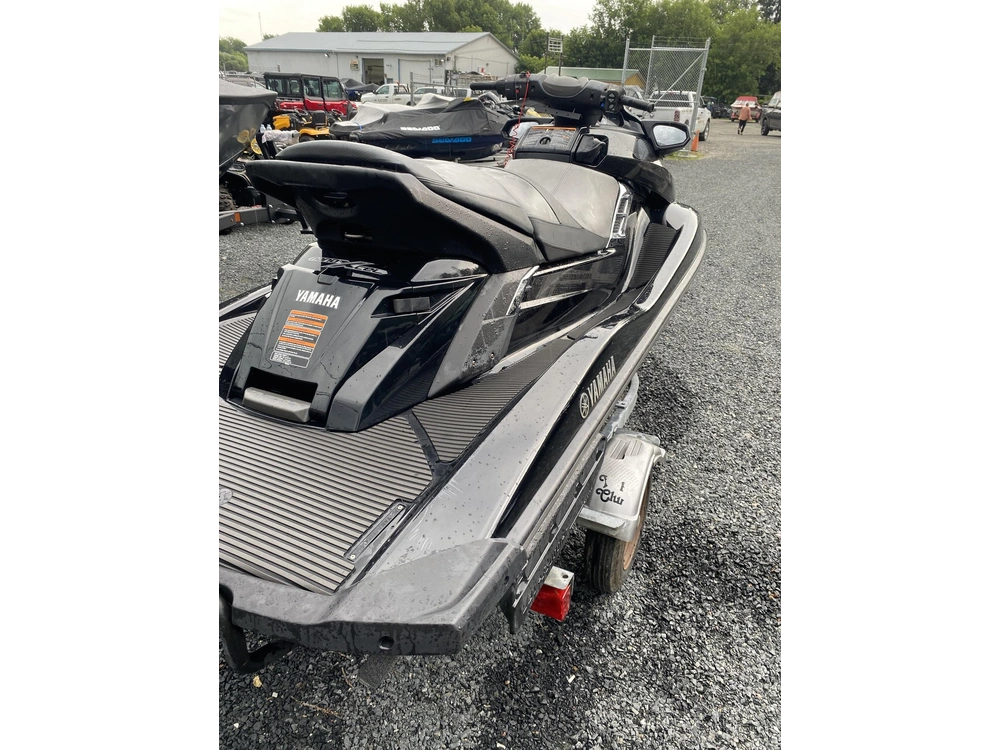 2014 Yamaha Waverunner alt