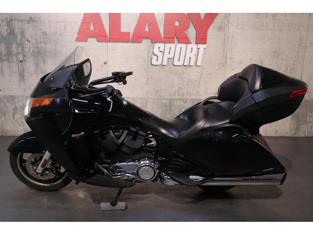 Victory Motorcycles Vision Tour Abs 2013 alt