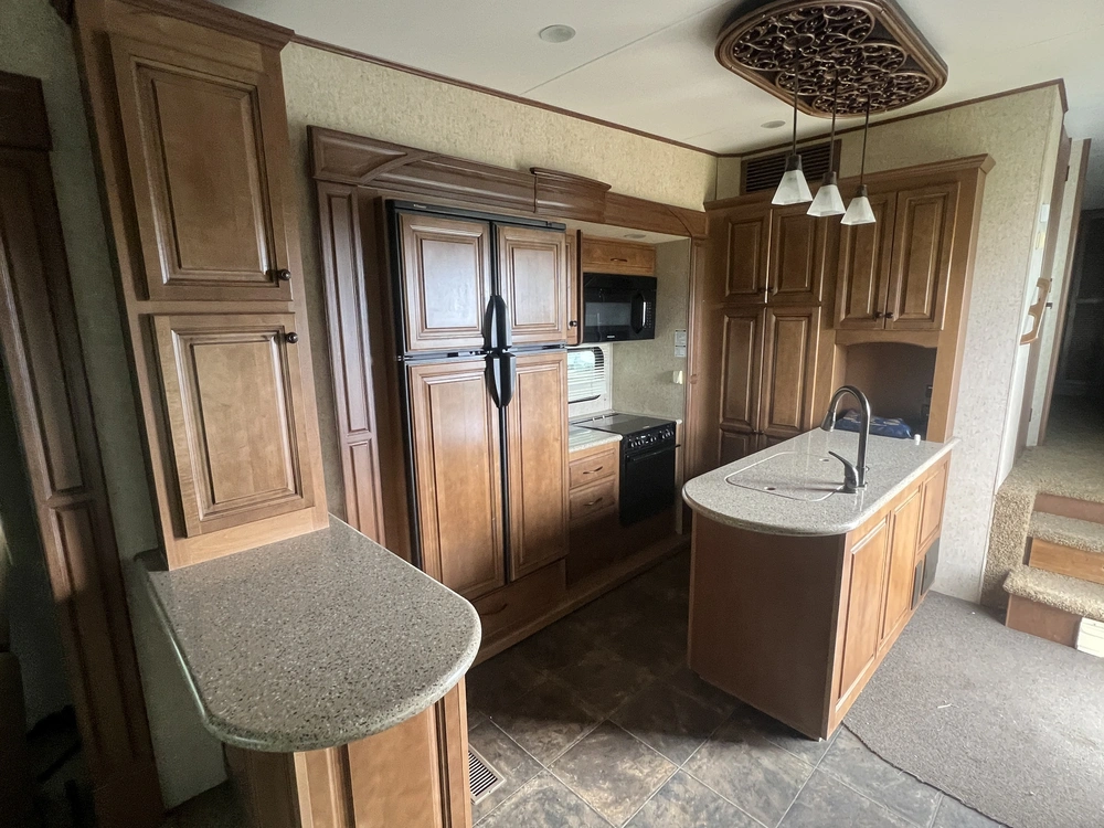 2012 Heartland Rv Big Horn 3610 Re alt