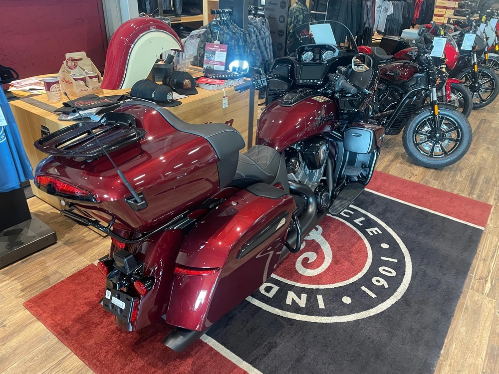 2026 Indian Motorcycle Pursuit Dh 112 W/pb Audio - Maroon Metallic alt