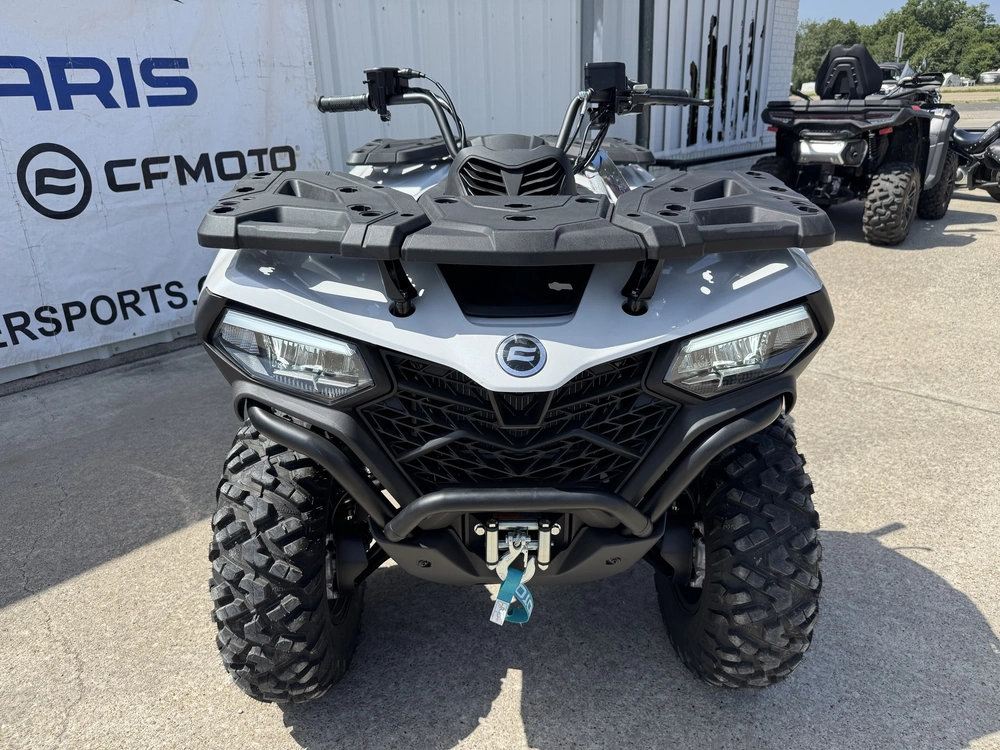 2026 Cfmoto Cforce 500 alt