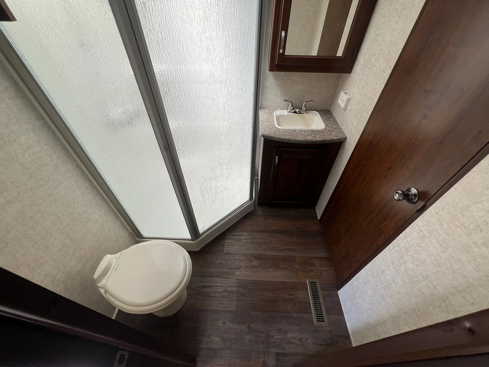 2014 Keystone Rv Laredo 335tg alt