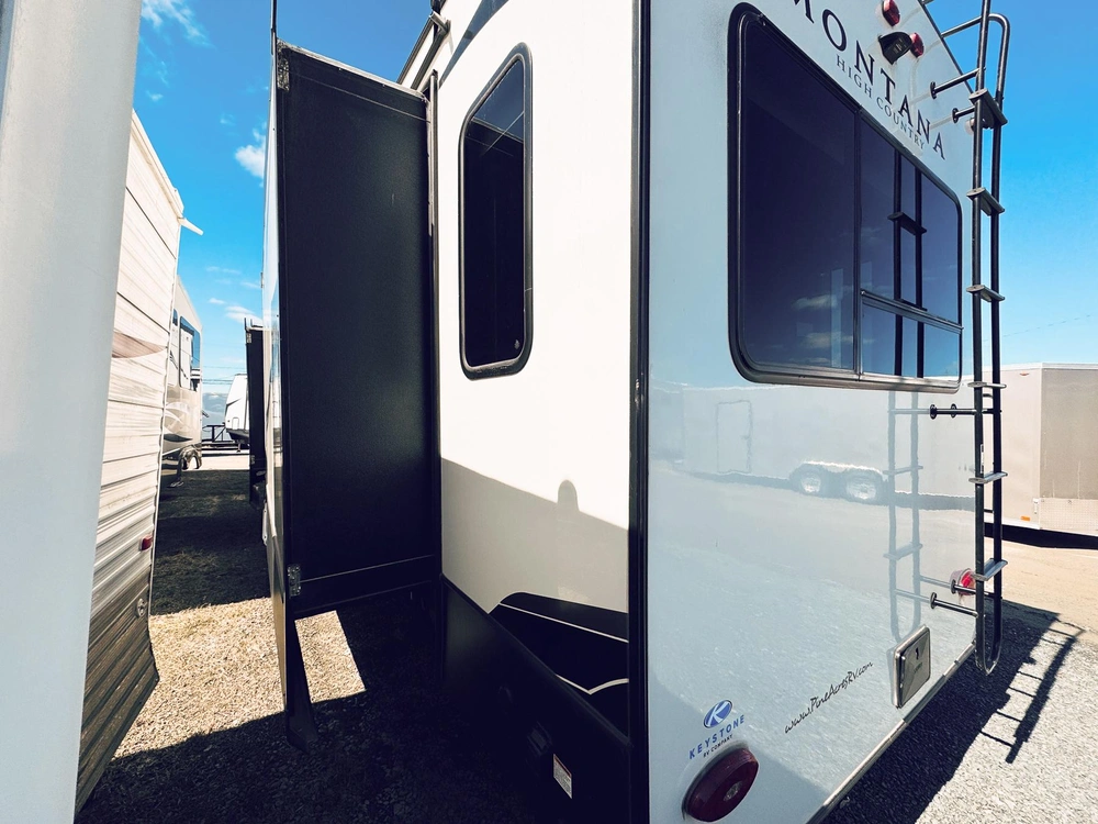 2021 Keystone Rv Montana High Country 385 Br alt