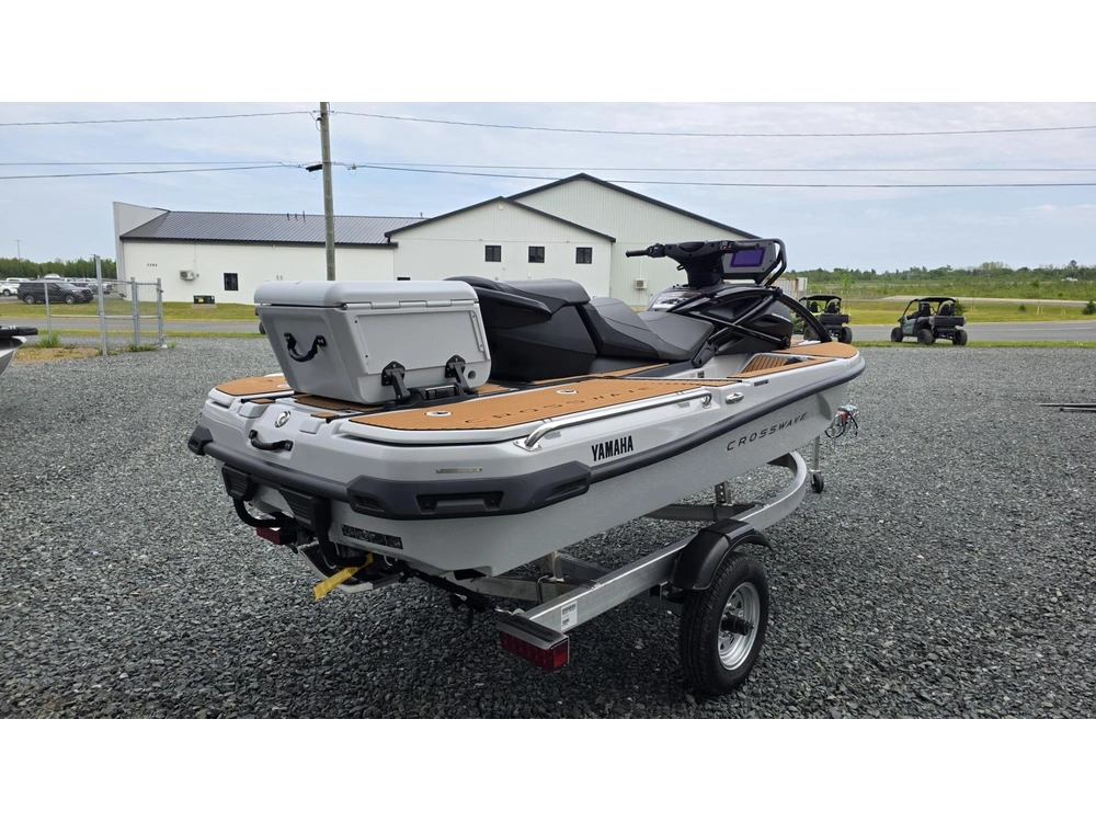 2026 Yamaha Crosswave alt