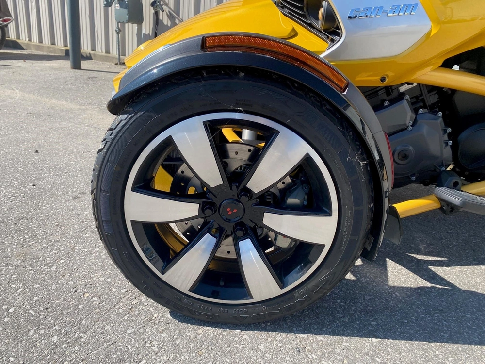 2018 Can-am F3-s alt