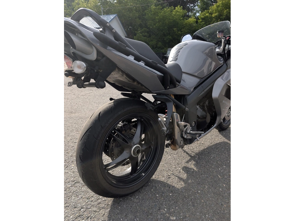 Triumph Sprint St 1050 ⚡ Moto 3 Cylindres Performance Routière 2009 alt