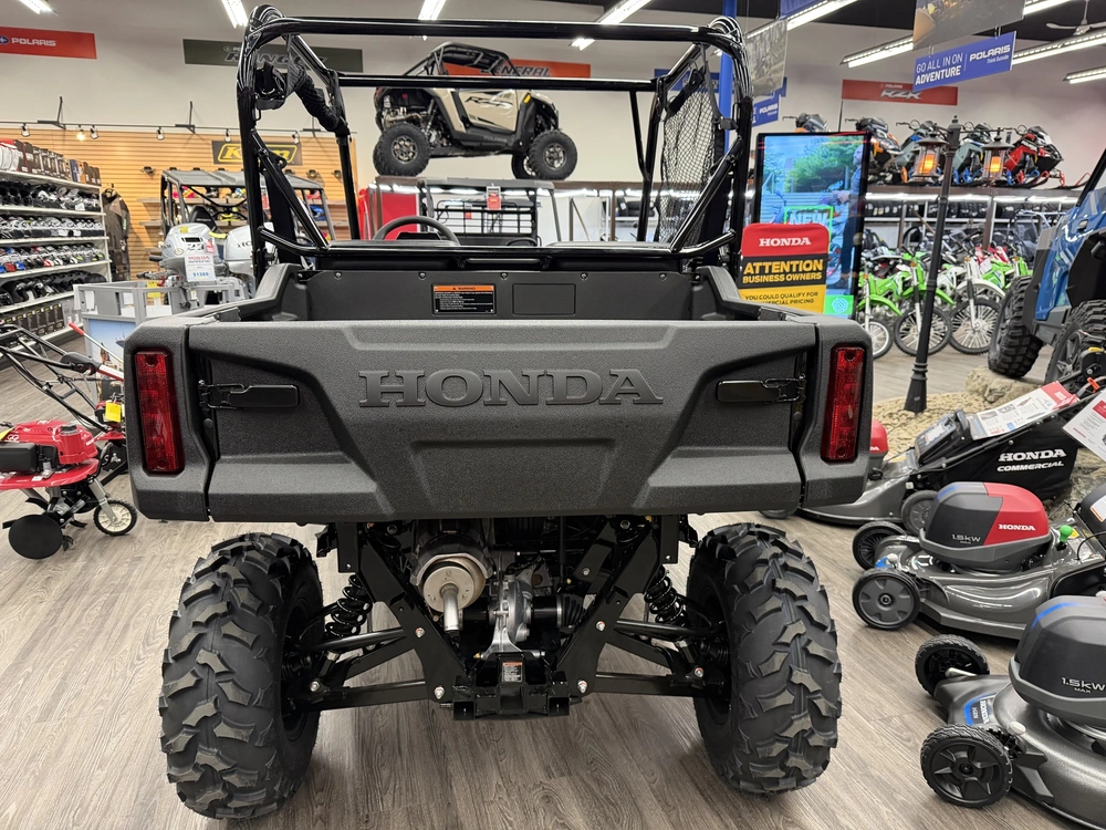 2026 Honda Pioneer 700-2p Deluxe alt