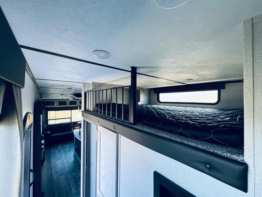 2021 Keystone Rv Montana High Country 385 Br alt