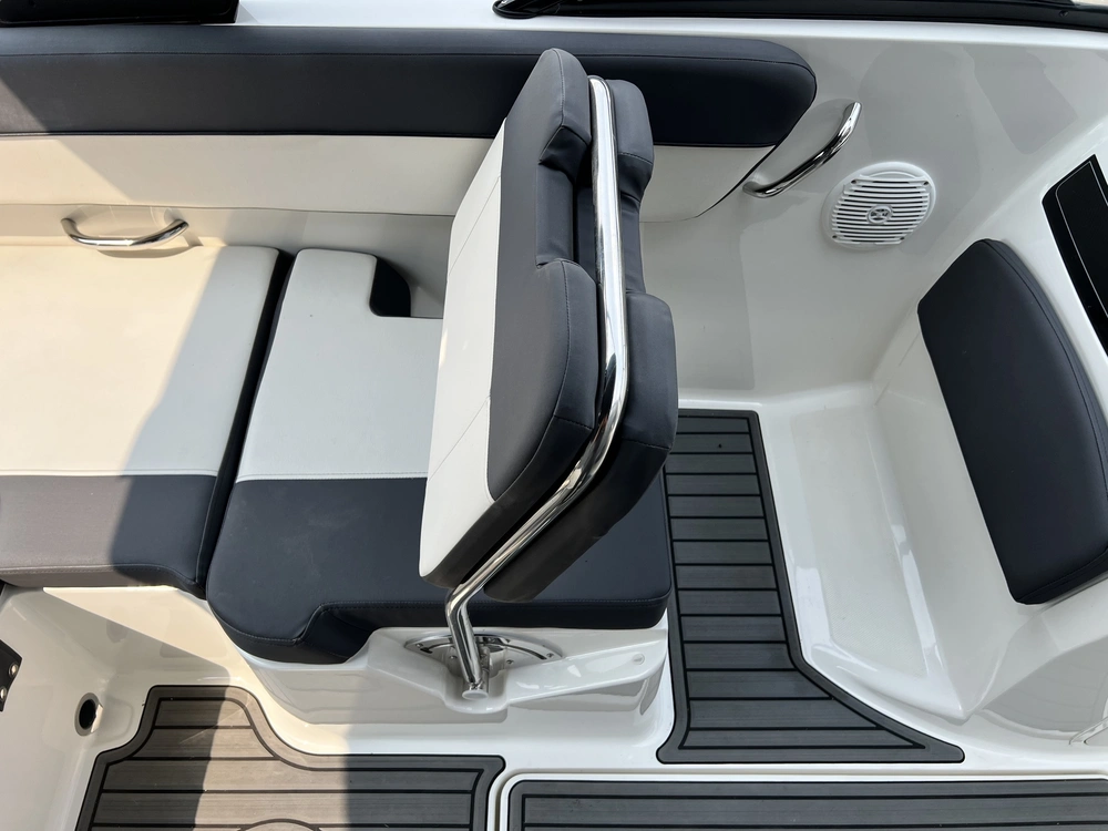 2022 Bayliner Bayliner Vr5 250 alt