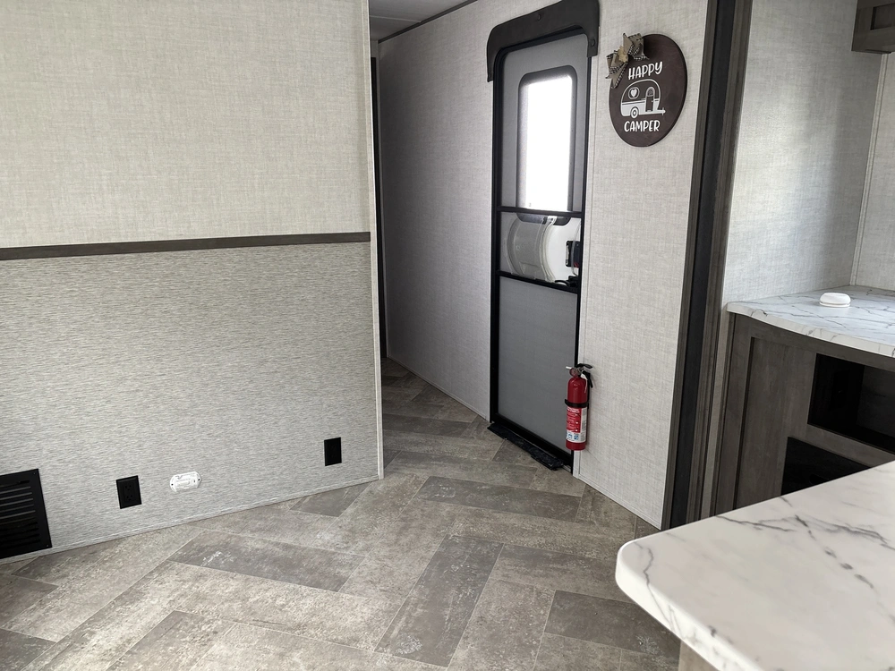 2021 Forest River East To West Alta 2810 Kik alt