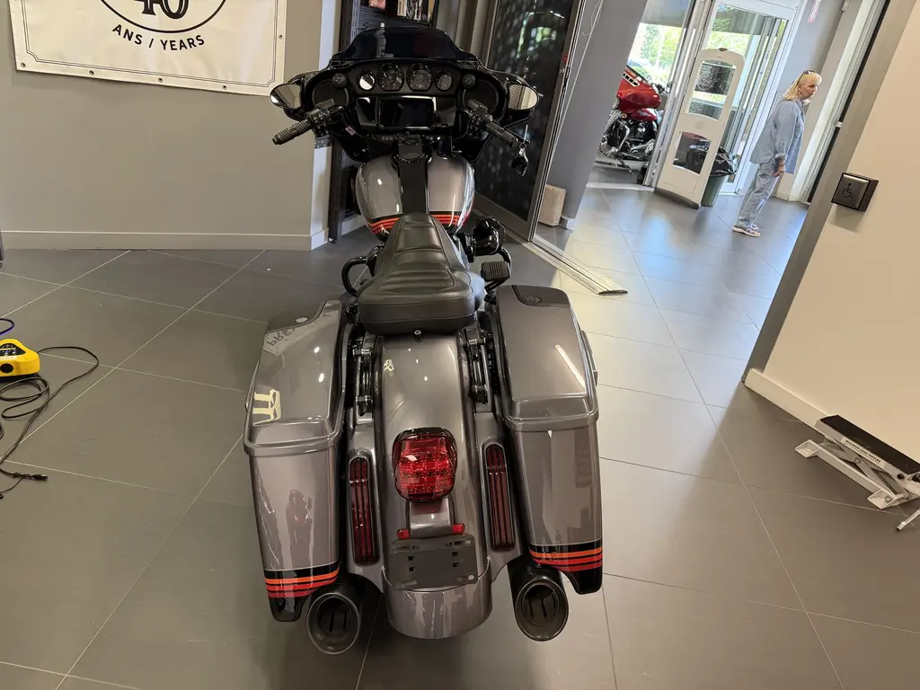 2020 Harley-Davidson CVO Street Glide FLHXSEFLHXSE