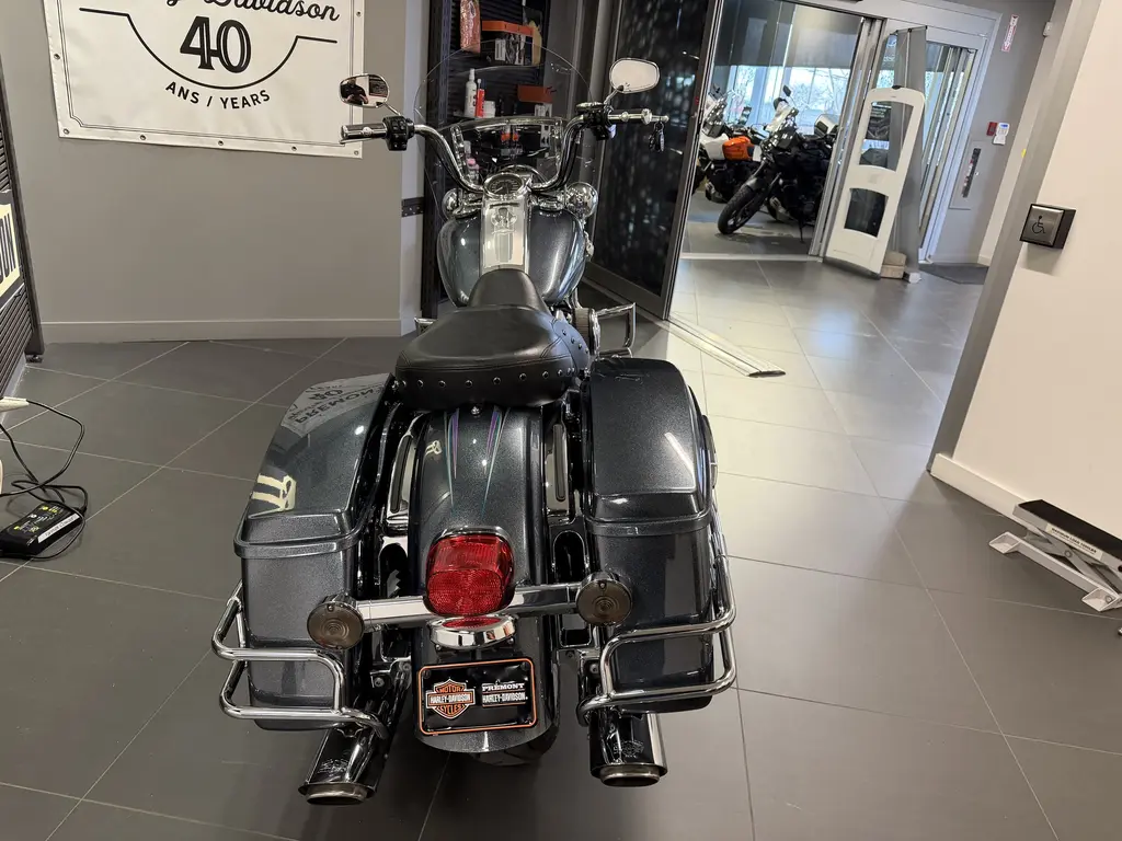 2015 Harley-Davidson FLHR Road KingFLHR