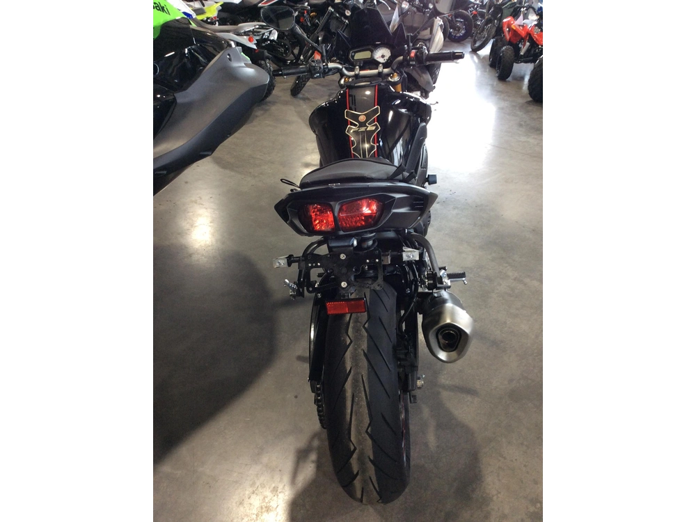 Yamaha Fz8 2013 alt