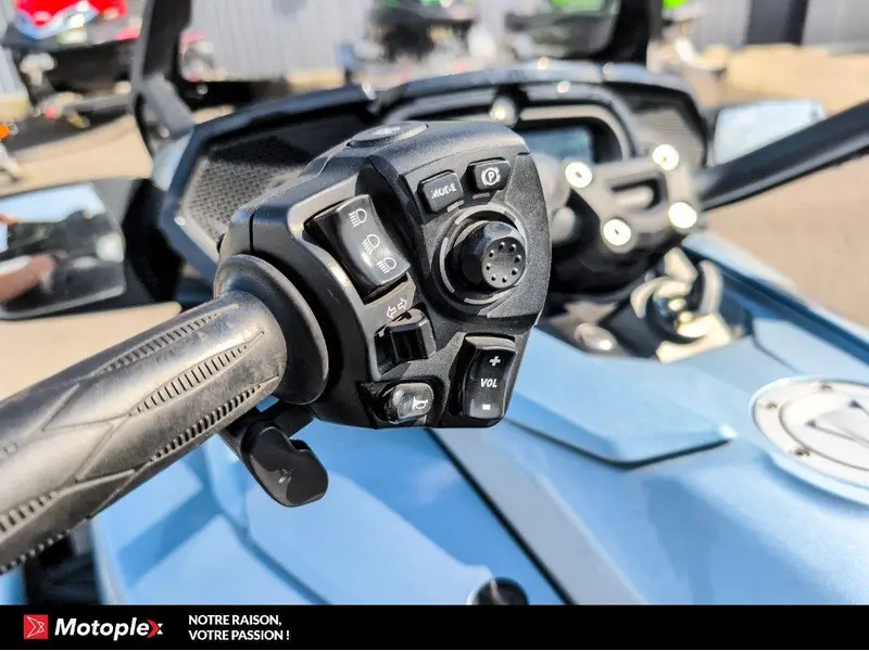 2021 Can-am F3t Limited alt