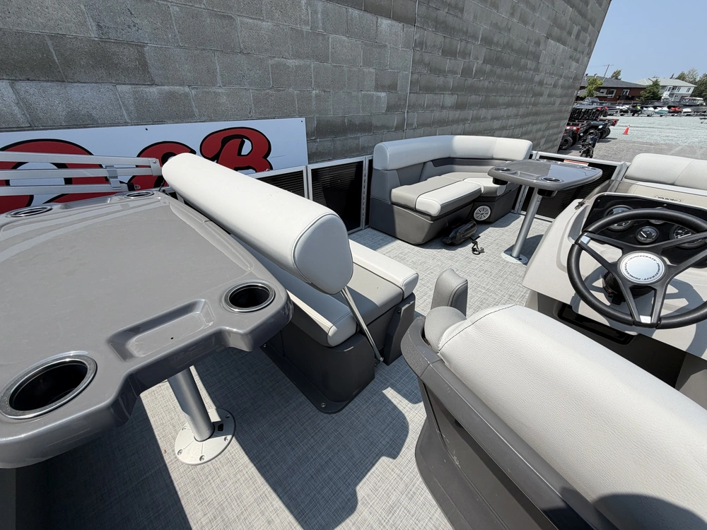 2025 Princecraft Vectra 21 alt