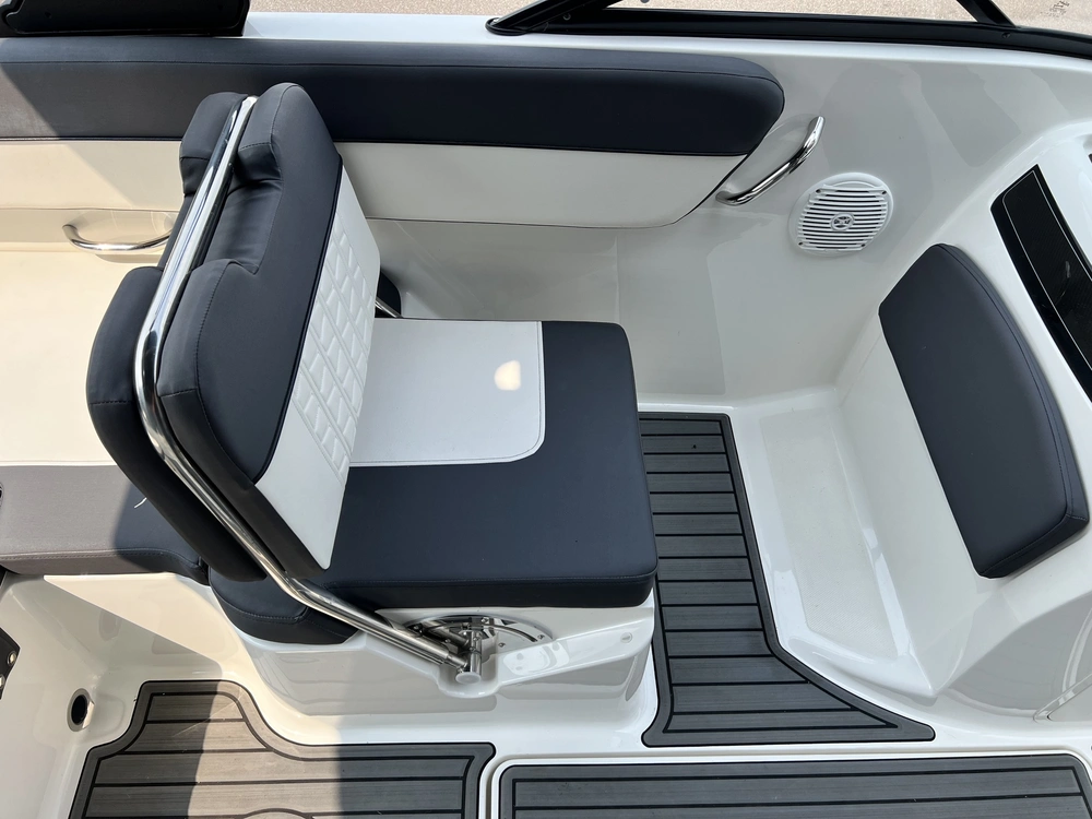 2022 Bayliner Bayliner Vr5 250 alt