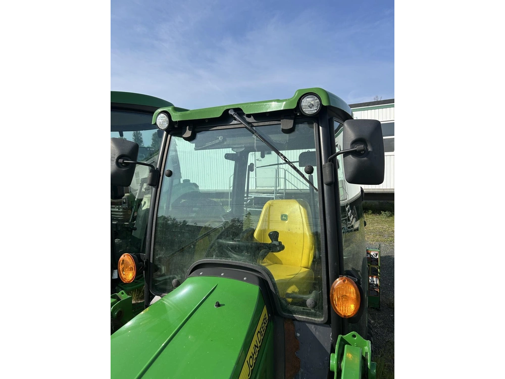2021 John Deere 1025r alt