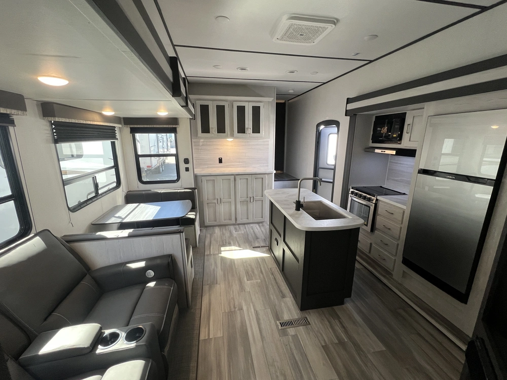 2022 Keystone Rv Sprinter 35 Bh alt