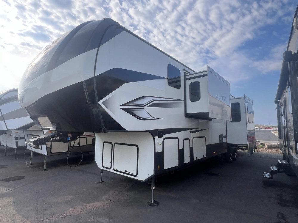 2022 Keystone Rv Alpine 3910rk alt