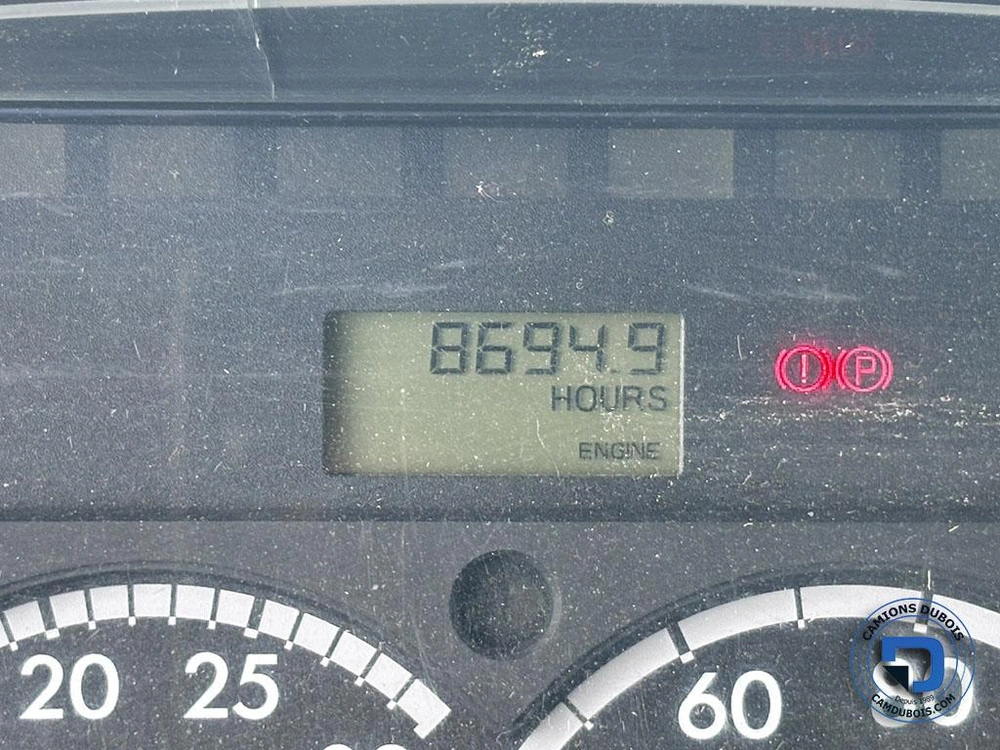 2010 Freightliner M2-106 alt