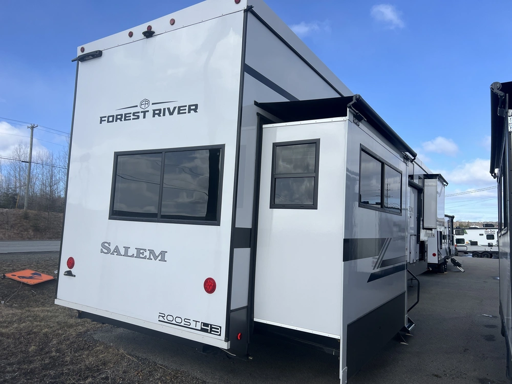 2025 Forest River Salem Roost 43 alt